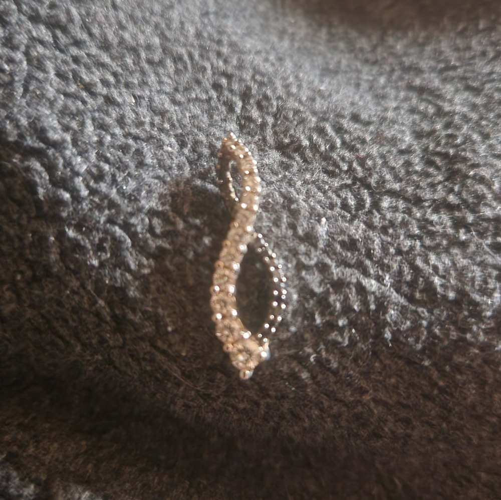 Diamond pendant